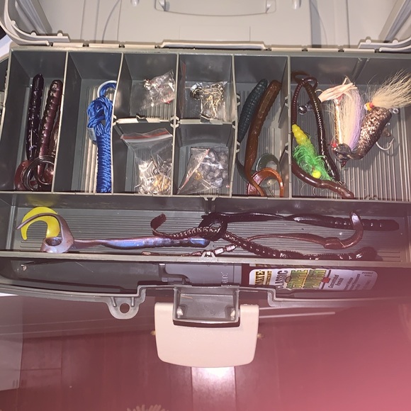 Vintage Plano tackle box loaded with bait, lures etc - Picture 4 of 10